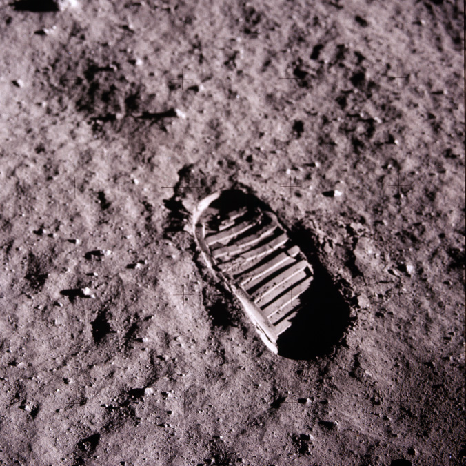 Buzz Aldrin fotografierte seinen Schuhabdruck auf dem Mond. Foto: NASA