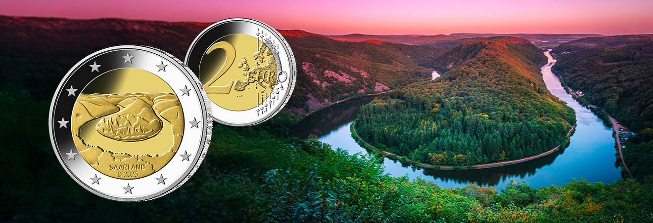 Bild- und Wertseite der 2-Euro-Münze "Saarland" vor Foto der Saarschleife in Abendstimmung